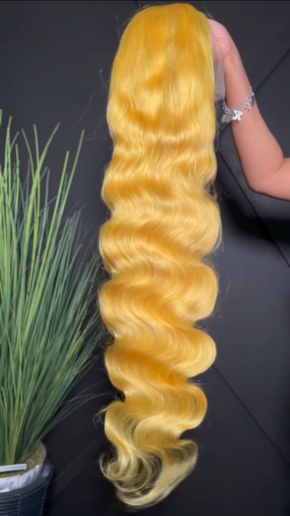 Yellow Body Wave
